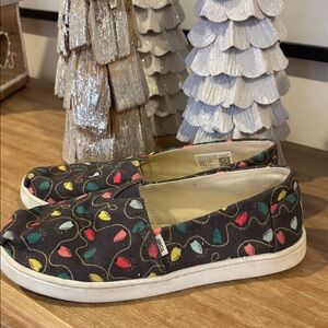 Toms Belmont Christmas Lights Forged Iron Tree Lights Youth Gray size 3